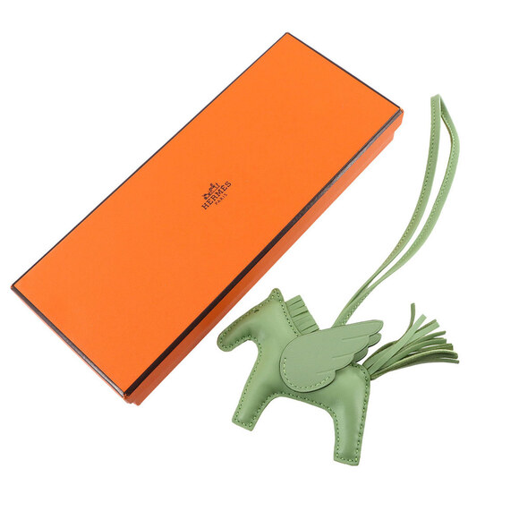 HERMES Green Bag Charm - Picture 2 of 5